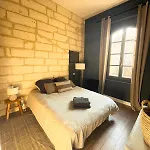 Uzes-a L'ombre Du Marronnier * Юзес
