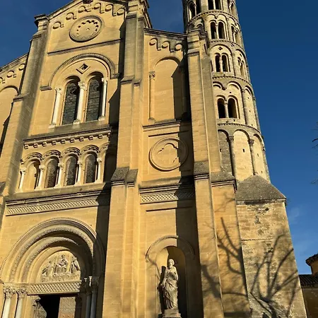 Casa de Férias Uzes-a L'ombre Du Marronnier
