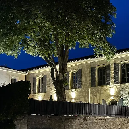 Casa de Férias Uzes-a L'ombre Du Marronnier