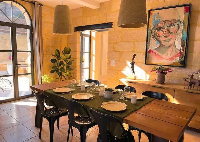 Uzes-a L'ombre Du Marronnier Uzès